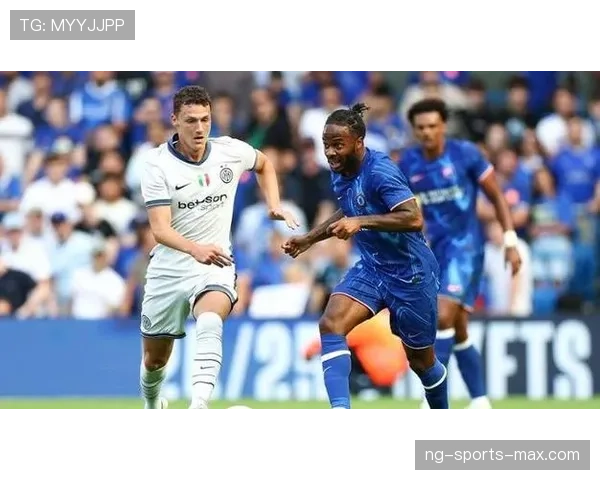 切尔西阵容增强却表现下滑，矛盾局面对赛季走势形成制约